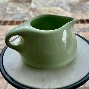 Vintage Russel Wright /
Iroquois Casual China
Avocado 9 ounce Creamer